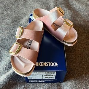 Birkenstock Arizona Big Buckle Light Rose in Velvet (Size 36)